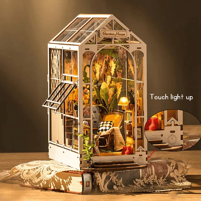 DIY Wooden Puzzle Miniature house Doll house 3D Book Nook Shelf Hand Made Toy