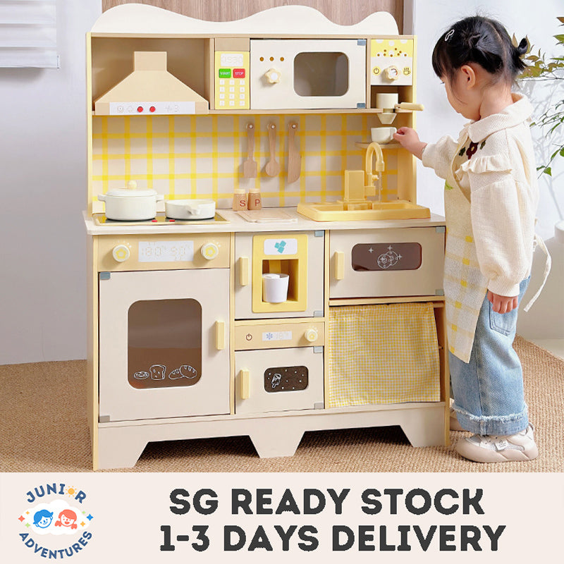 Wooden Kitchen Play Set with Water Outflow