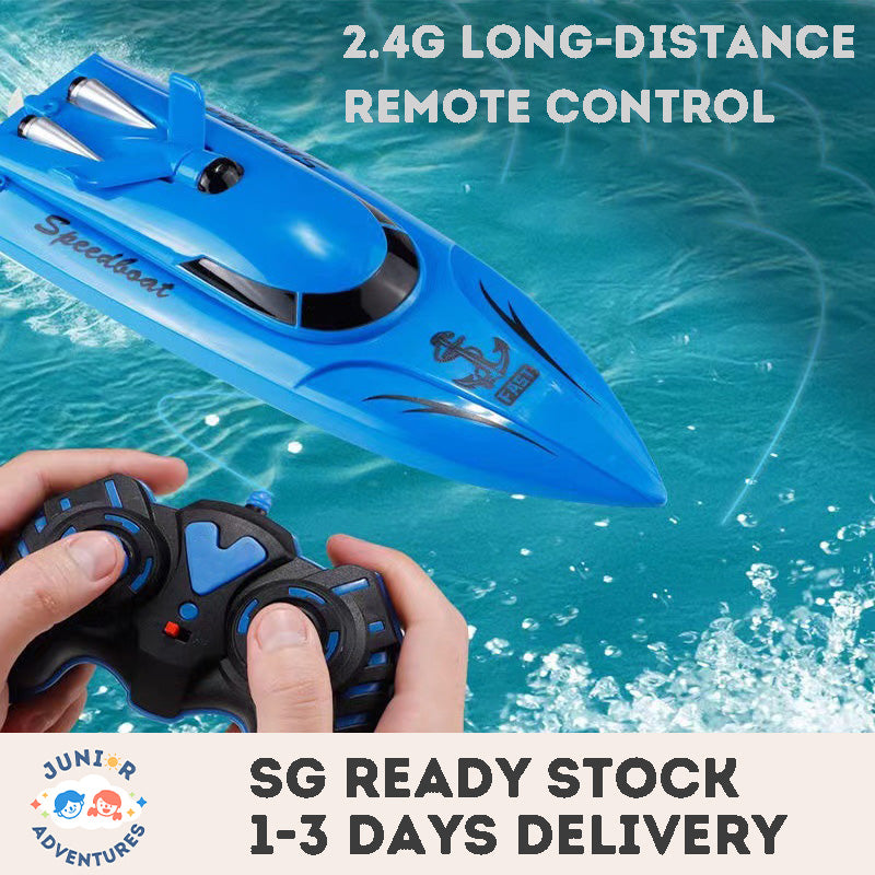 Electric remote-controlled speedboat 2.4G Long-Range Wireless Remote Control with Extended Battery Life Water Toy for Children