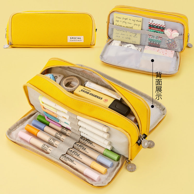 Multiple styles of minimalist solid-colored candy-colored large capacity stationery cases, creative student multi-functional canvas pencil cases that are washable.